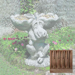 Campania Moose Birdbath/Feeder