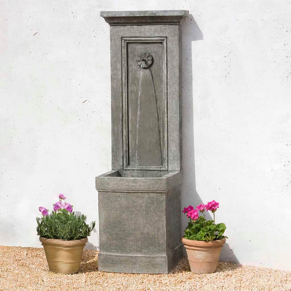 Campania Auberge Fountain