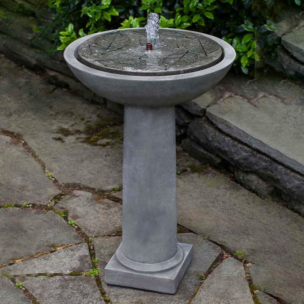 Campania Hydrangea Leaves Birdbath Fountain
