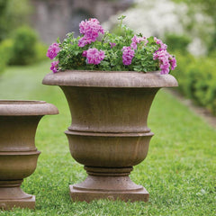 Campania Williamsburg Wren Planters