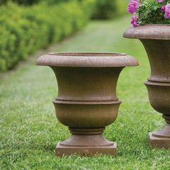 Campania Williamsburg Wren Planters